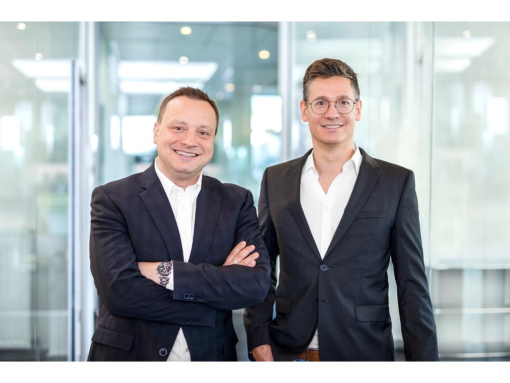 Gordon Peters, Director Global Sales &amp; Marketing, Krüss-Geschäftsführer Florian Weser (rechts)