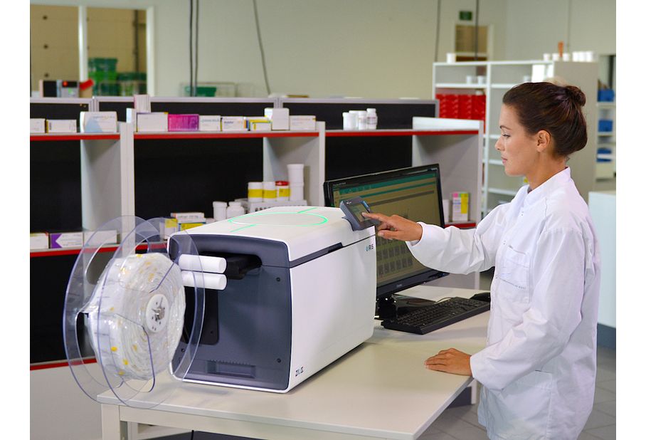 Medicine pouch scanner
